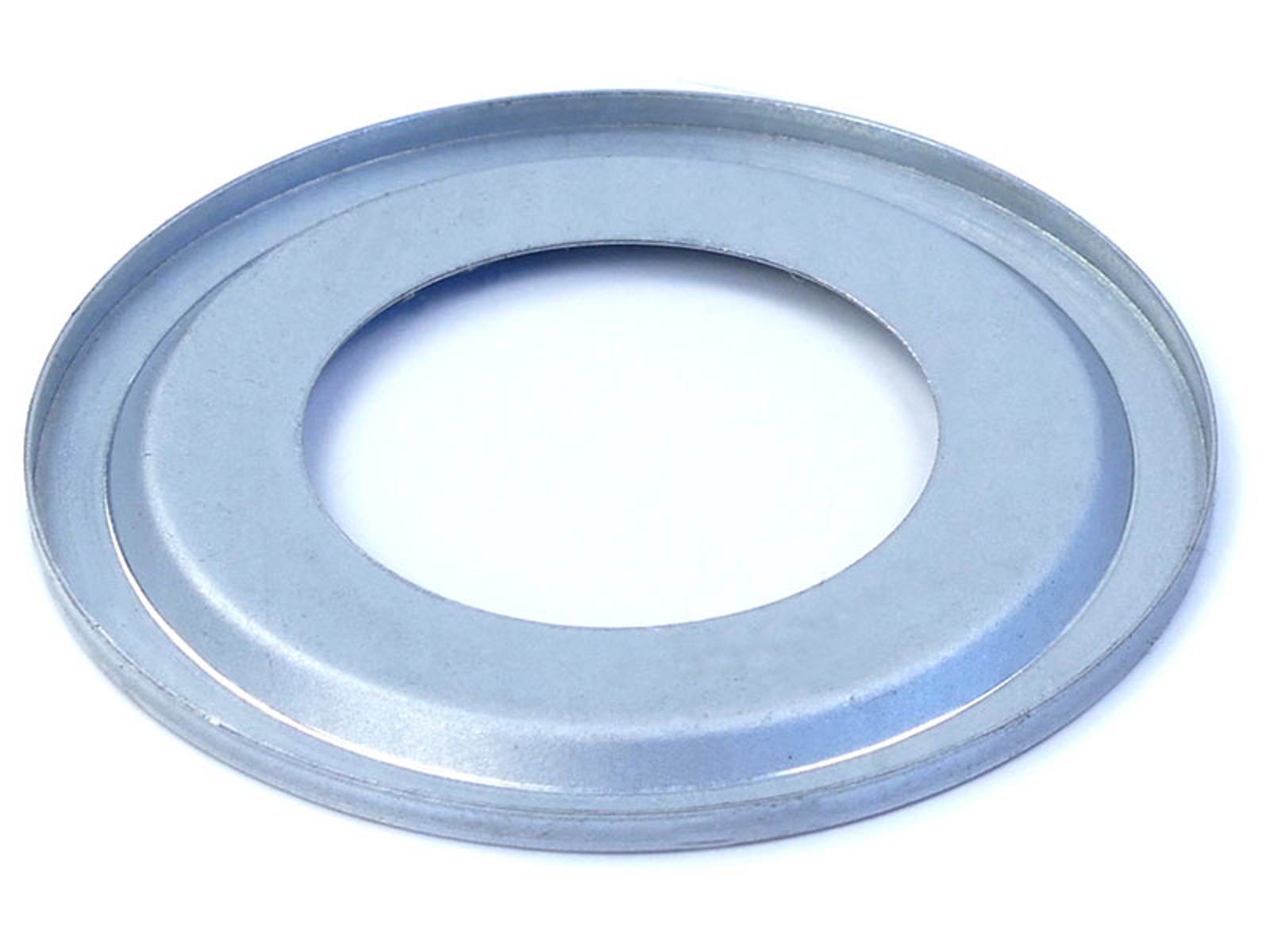 Filmda tunda sohilda jinsiy aloqada bo‘lgan yigit tasvirlangan.